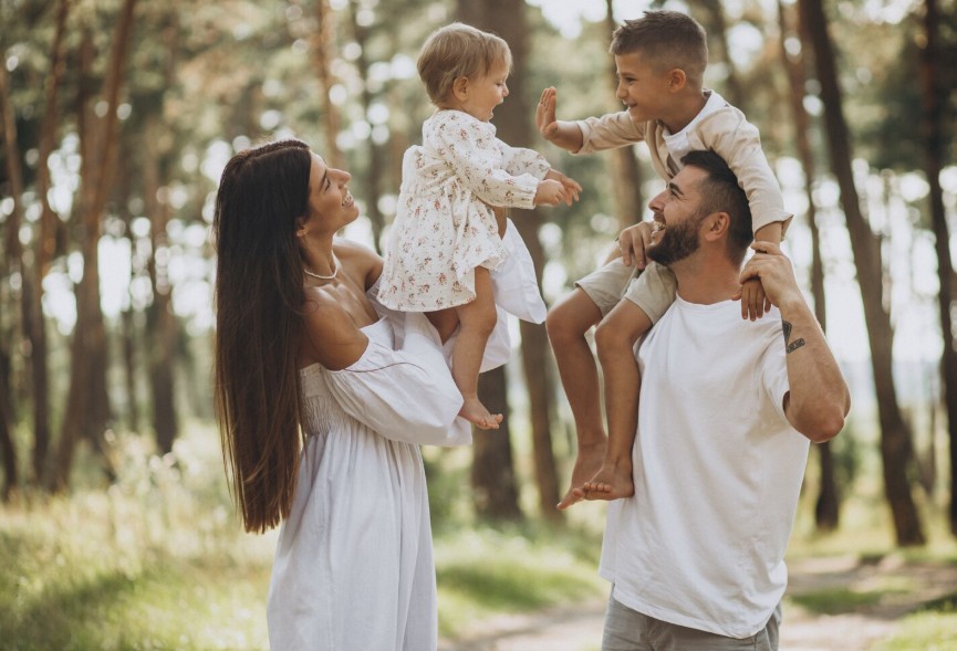 llar eficient o família estalviant energia